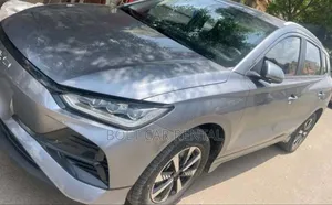 Photo - የሚከራዩ Byd E2 መኪና አለን,ይደውሉ