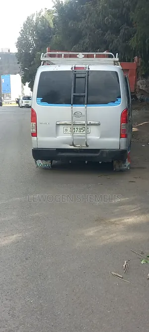 Toyota HiAce 2007 Silver