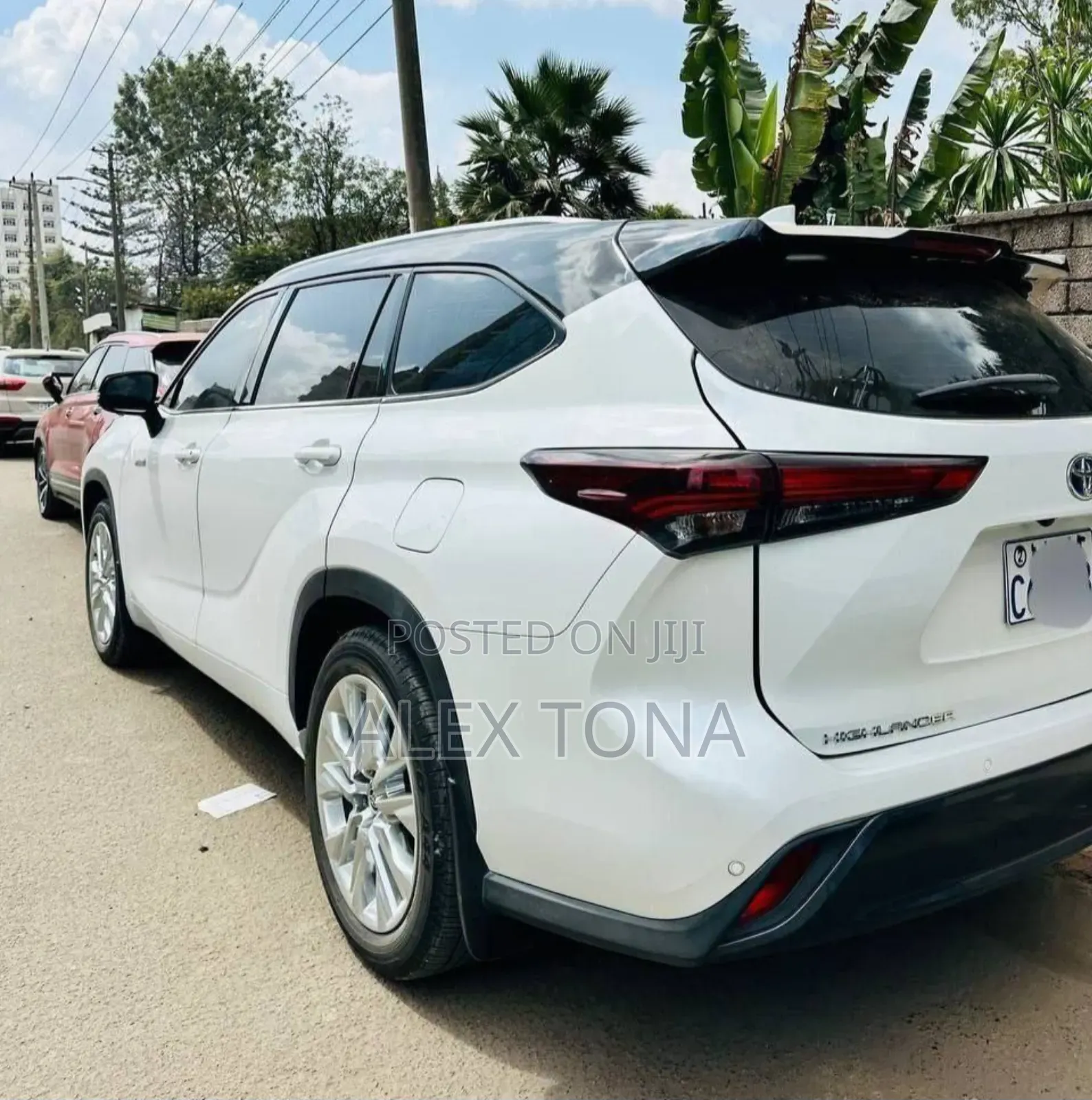 Toyota Highlander Hybrid 2024 White