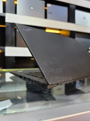 New Laptop Lenovo Thinkpad P14s 8GB Intel Core I5 SSD 512GB