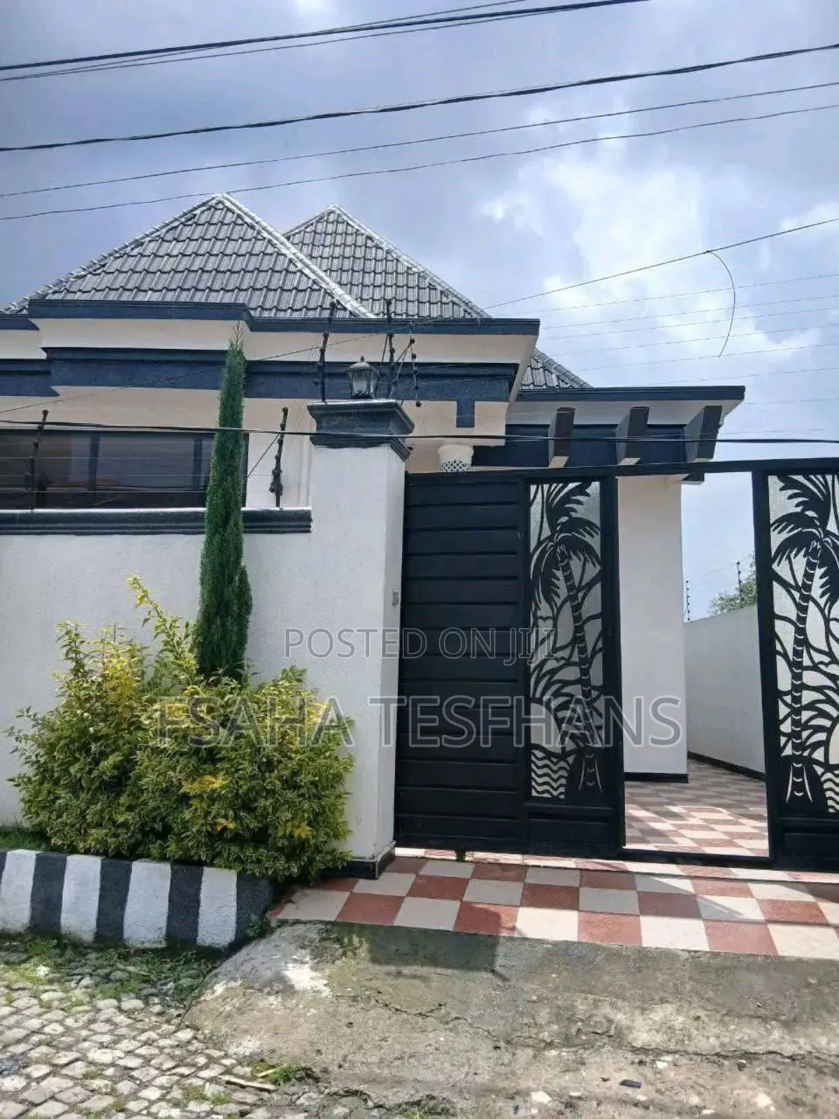 4bdrm House in Villa House, Bole for rent