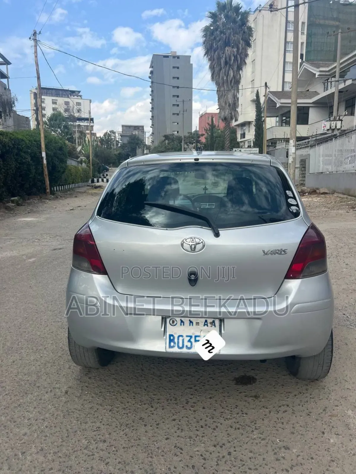 Toyota Vitz 1.0 FWD 5dr 2010 Silver