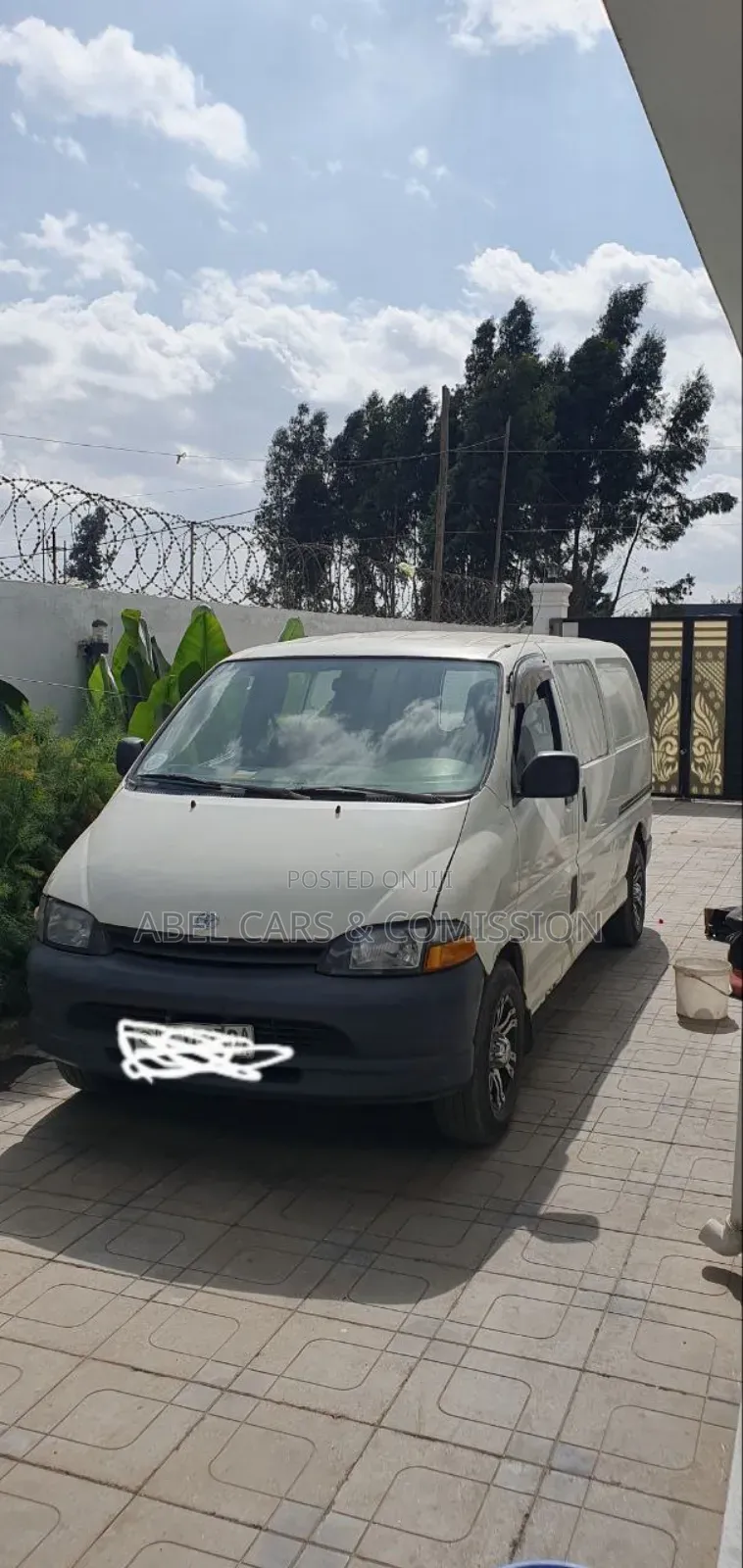 Toyota Dolpine Van Rent With Driver