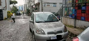 Photo - Toyota Yaris 1999 Silver