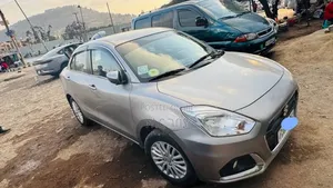 Photo - Suzuki Dzire 2022 Gray