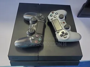 Photo - Playstation 4 Standard Jealbreakmodel G-Ps Playstation Ps4