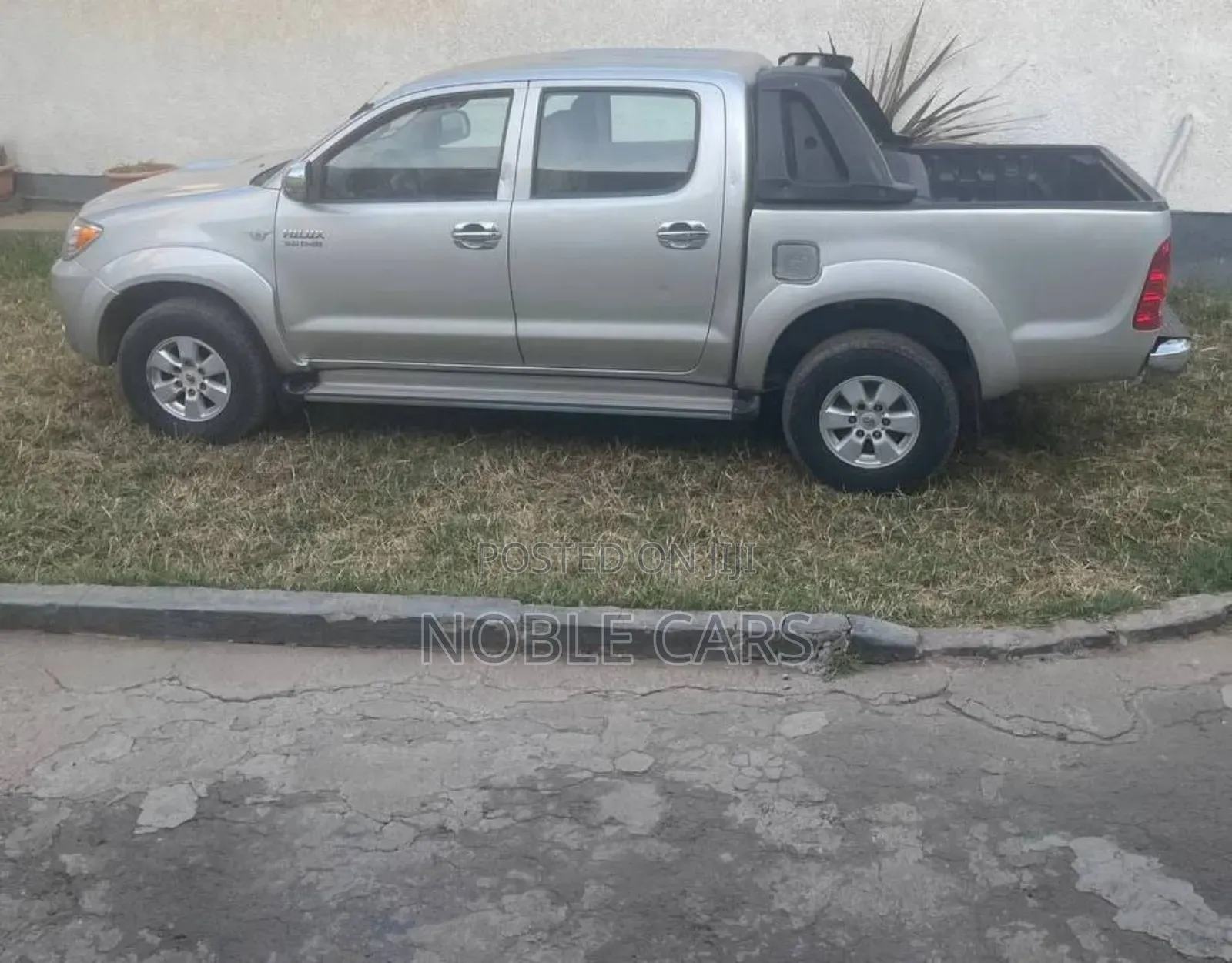 Toyota Hilux 2009 Gold