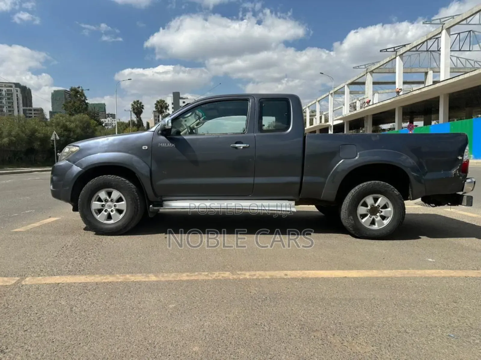Toyota Hilux 2011 Gray
