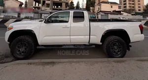 Toyota Tacoma 2018 Ivory