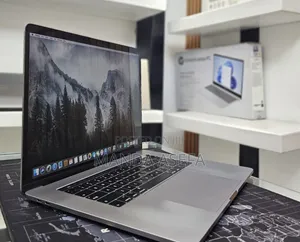 New Laptop Apple MacBook Pro 2019 16GB Intel Core I9 SSD 512GB