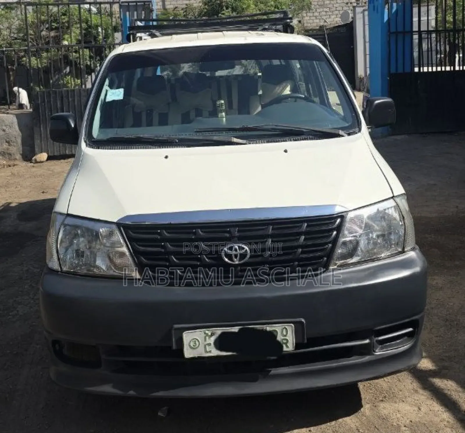 Toyota HiAce 2008 White