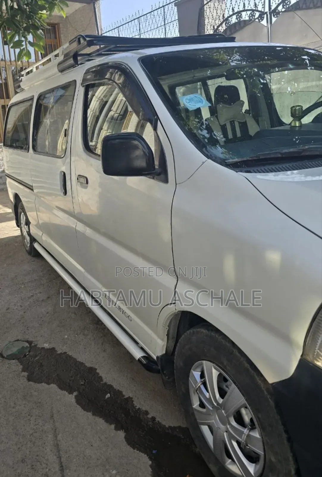 Toyota HiAce 2008 White