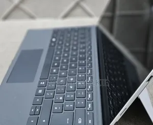 New Laptop Microsoft Surface Pro 6 8GB Intel Core I7 SSD 256GB