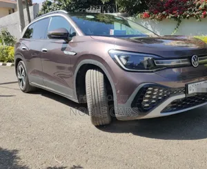 Photo - Volkswagen ID.6 2023 Brown