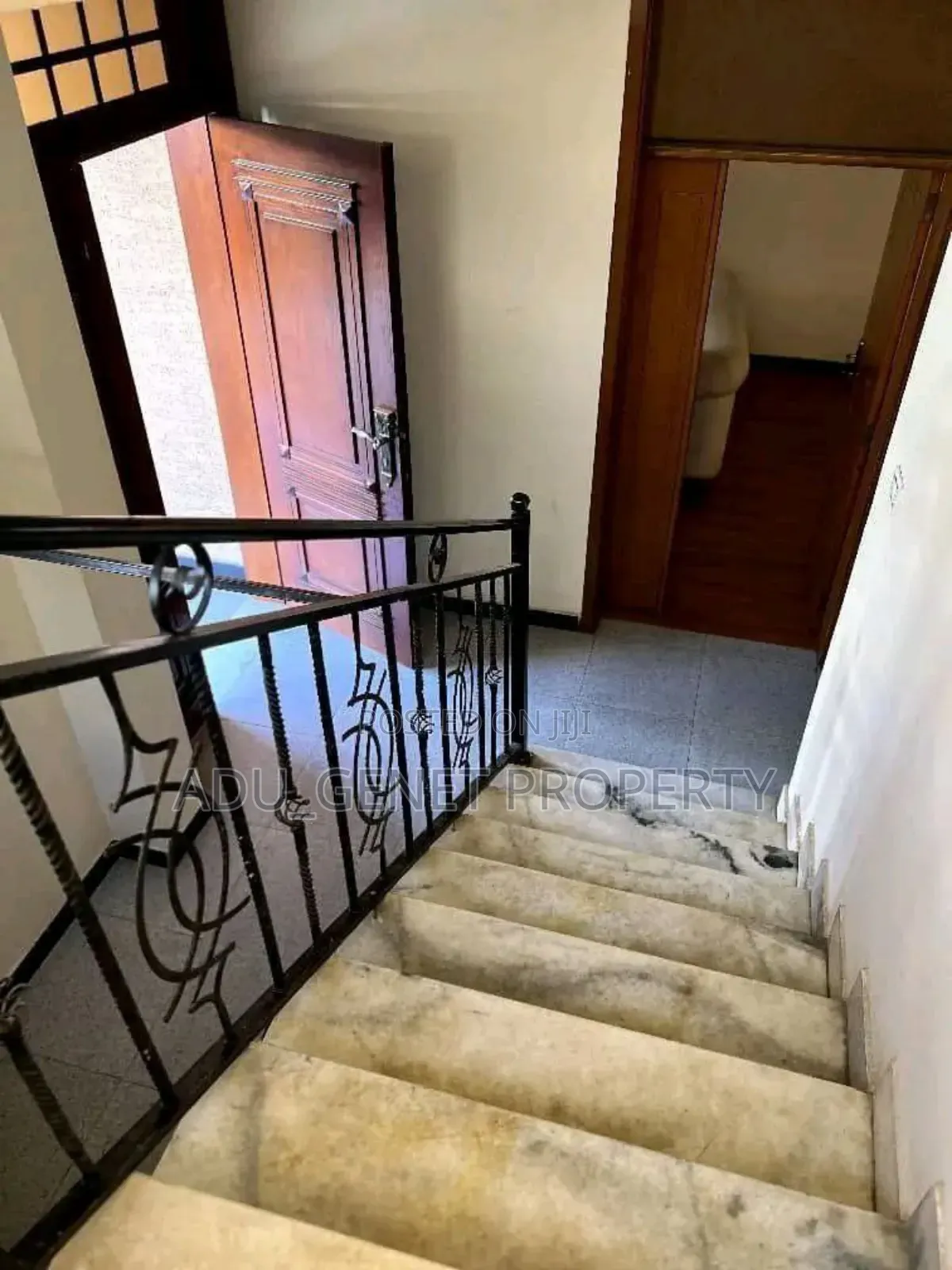 Furnished 5bdrm Duplex in አያት አ, Yeka for sale