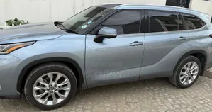 Toyota Highlander Hybrid 2023 Gray