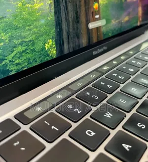 New Laptop Apple MacBook Pro 2022 M2 16GB Intel Core M2 SSD 256GB