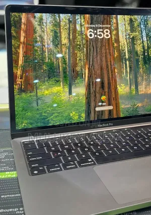 New Laptop Apple MacBook Pro 2022 M2 16GB Intel Core M2 SSD 256GB