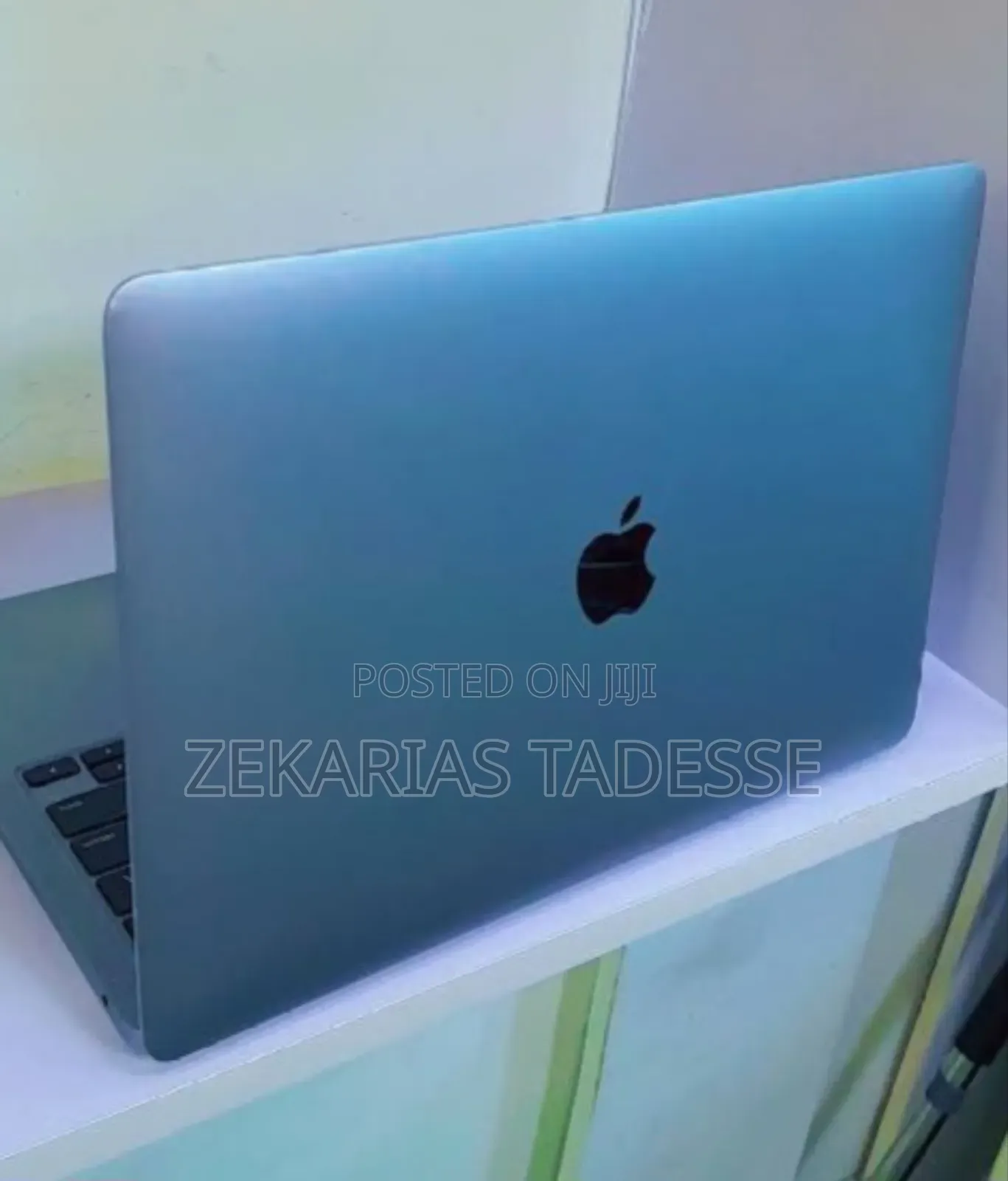New Laptop Apple MacBook Air 8GB Apple M1 SSD 256GB