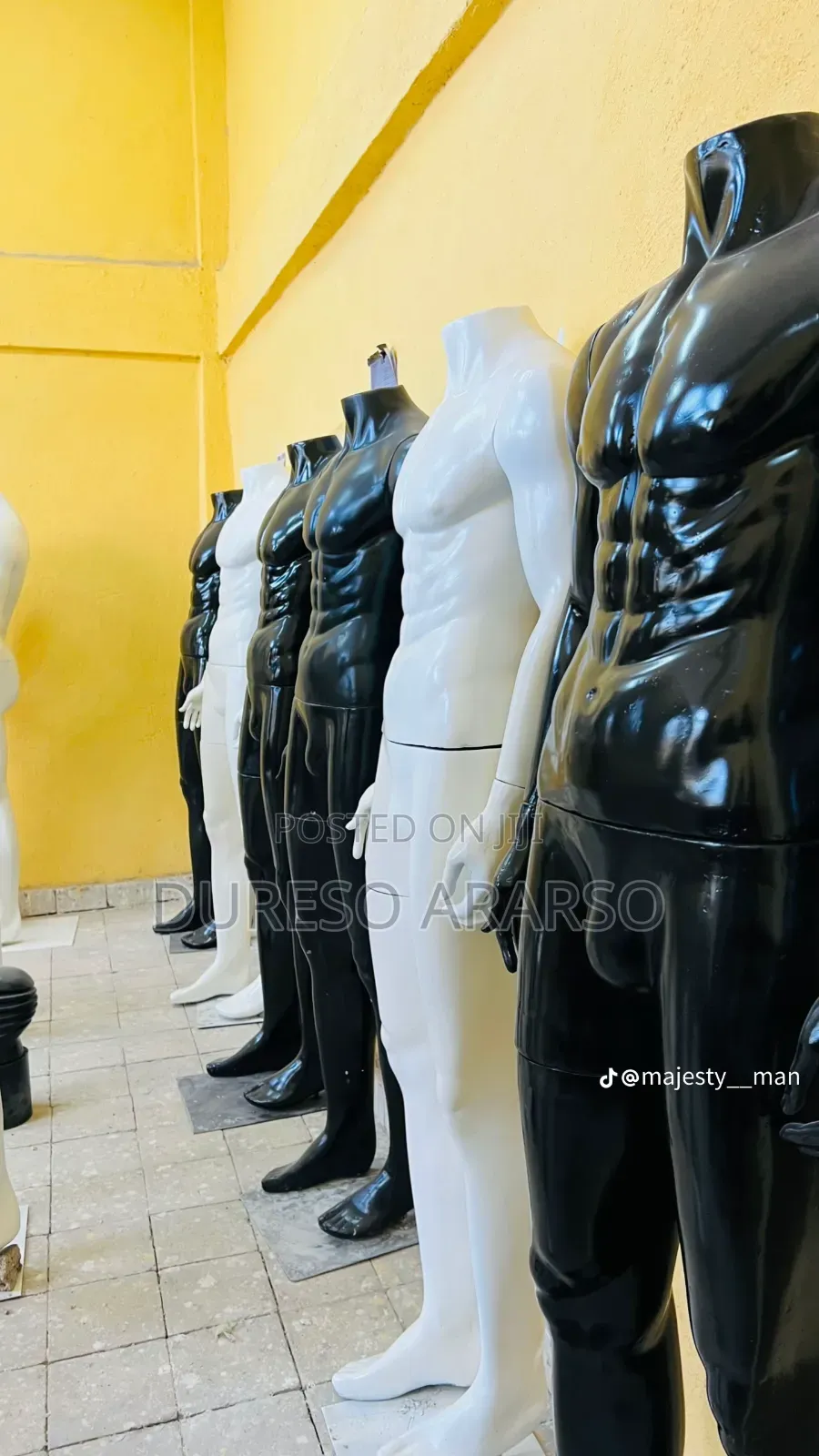 Mannequins የብቲክ አሻንጉሊት
