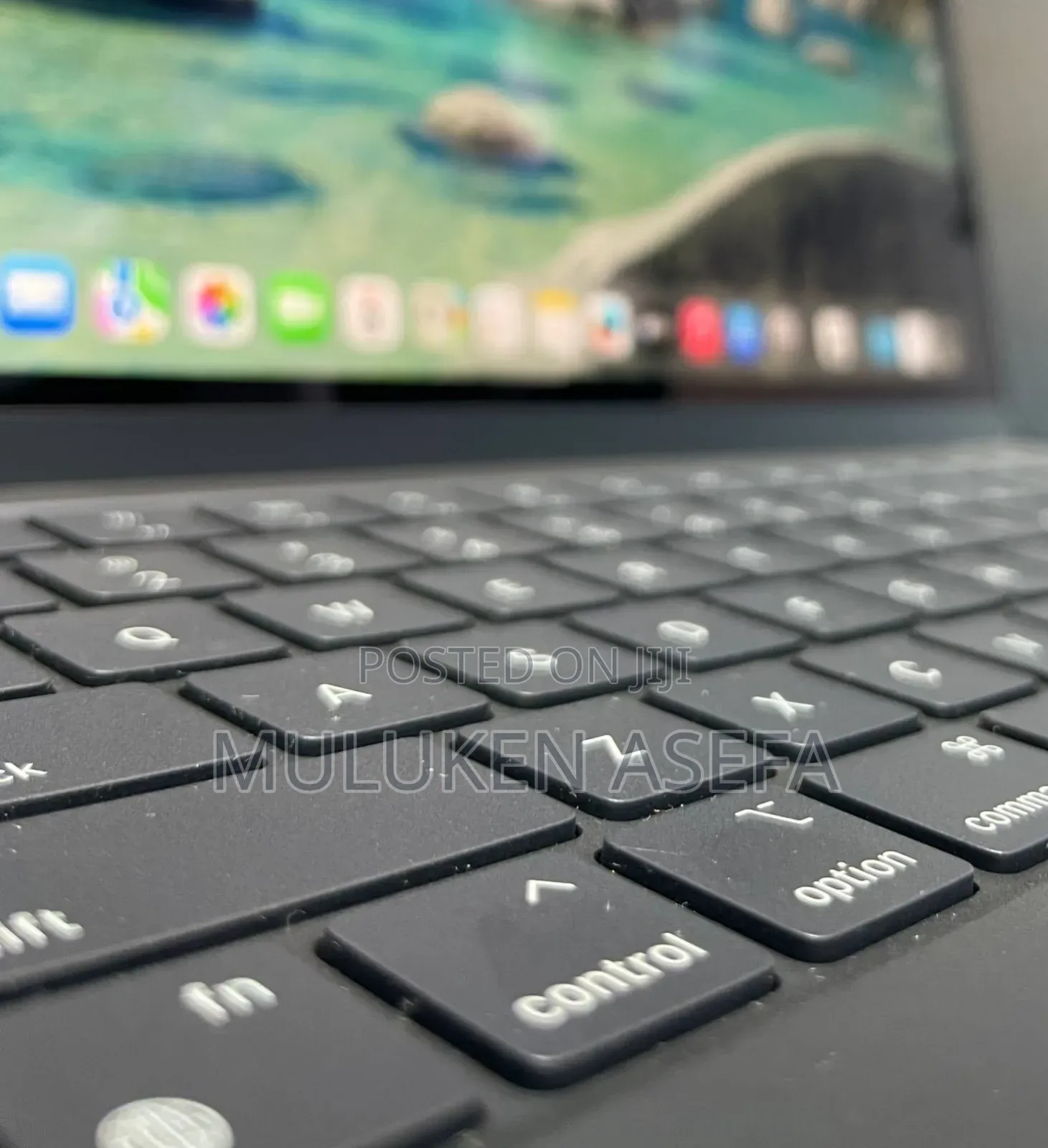 New Apple MacBook Air 2024 M3 13-Inch 8GB Intel Core M3 SSD 256GB