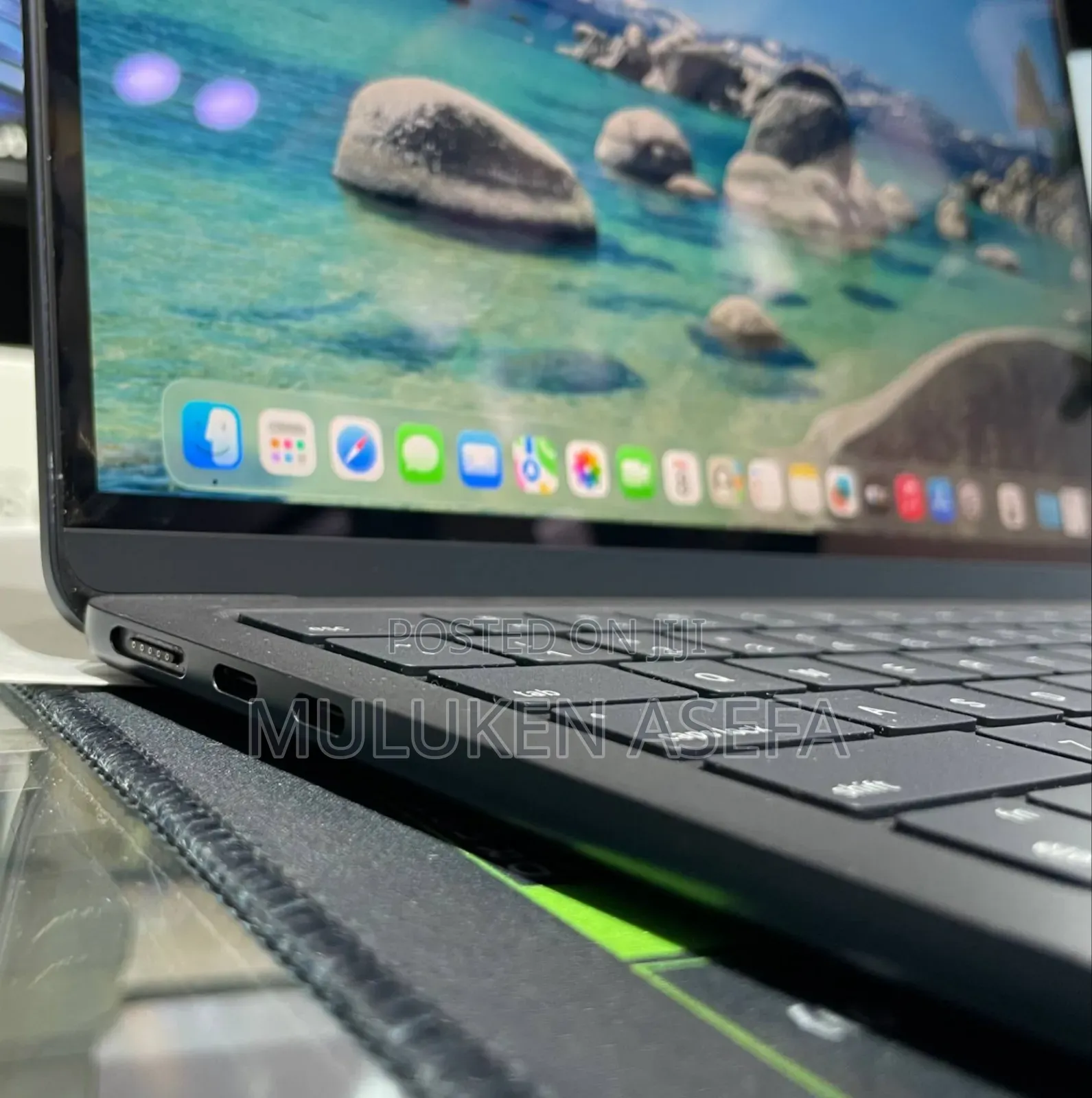 New Apple MacBook Air 2024 M3 13-Inch 8GB Intel Core M3 SSD 256GB