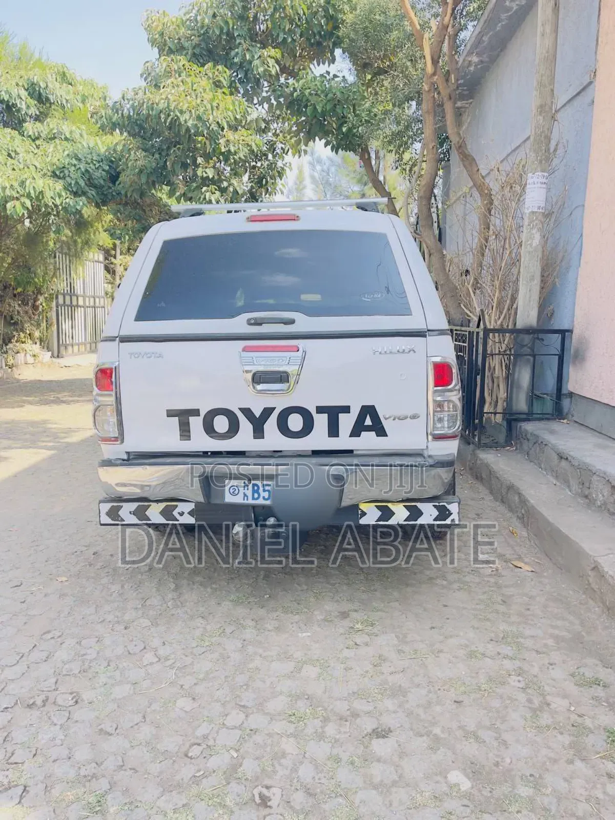 Toyota Hilux 2013 White