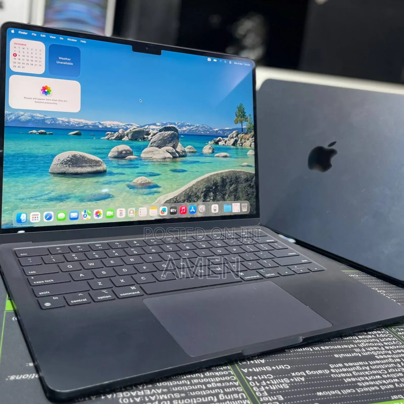 New Laptop Apple MacBook 16GB Apple M3 SSD 256GB