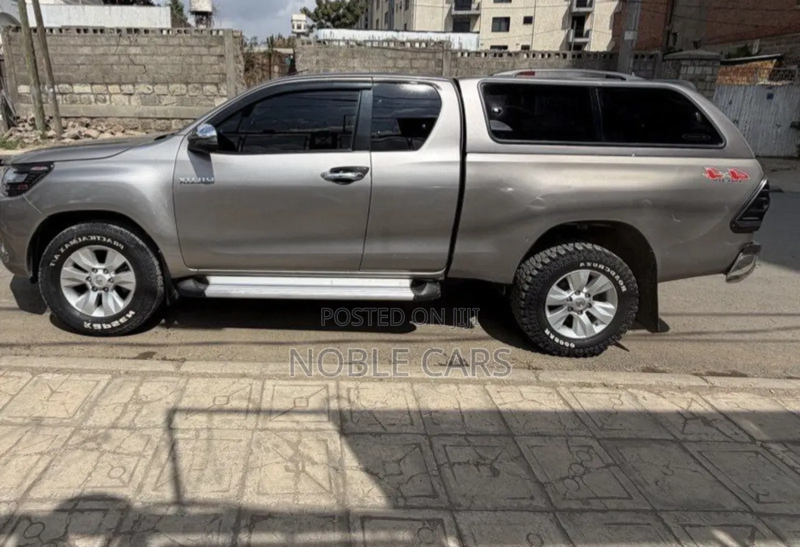 Toyota Hilux 2019 Gold