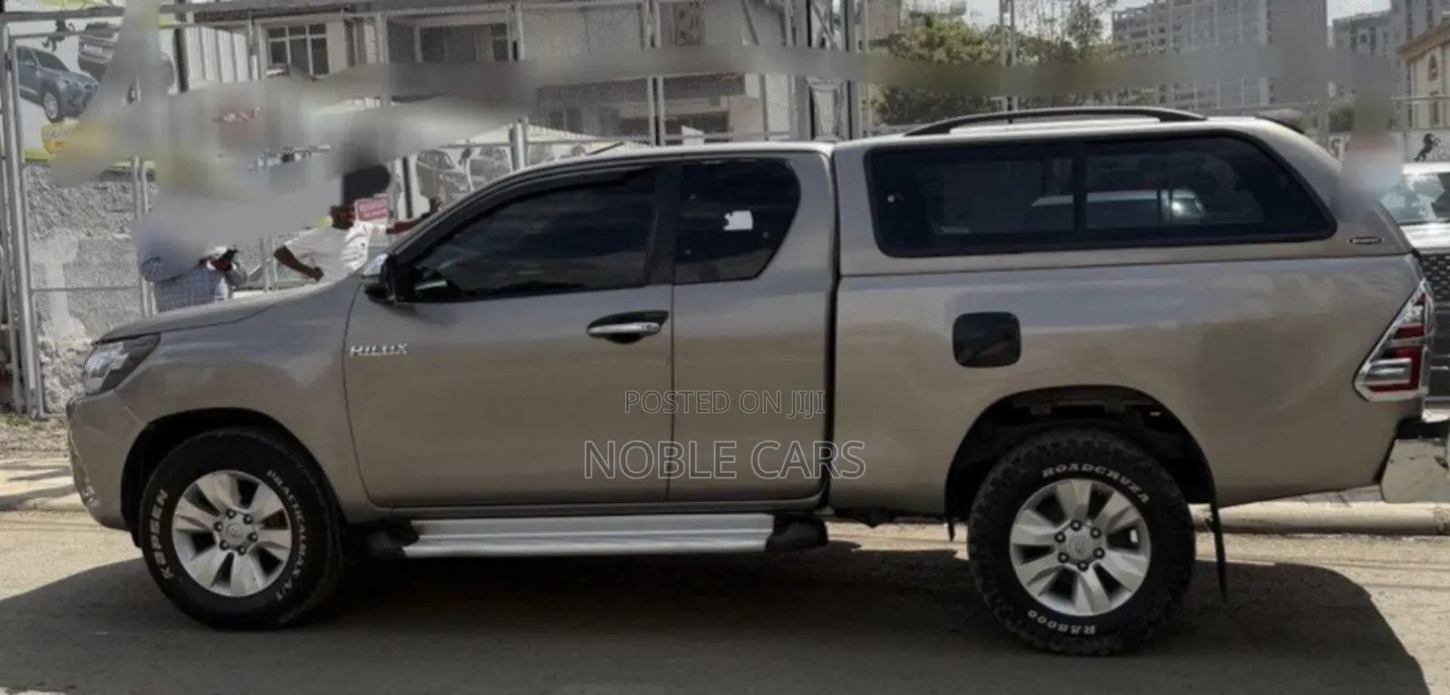 Toyota Hilux 2019 Gold