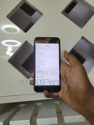 Apple iPhone 7 32 GB Black