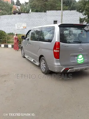 Hyundai Starex 2015 Silver