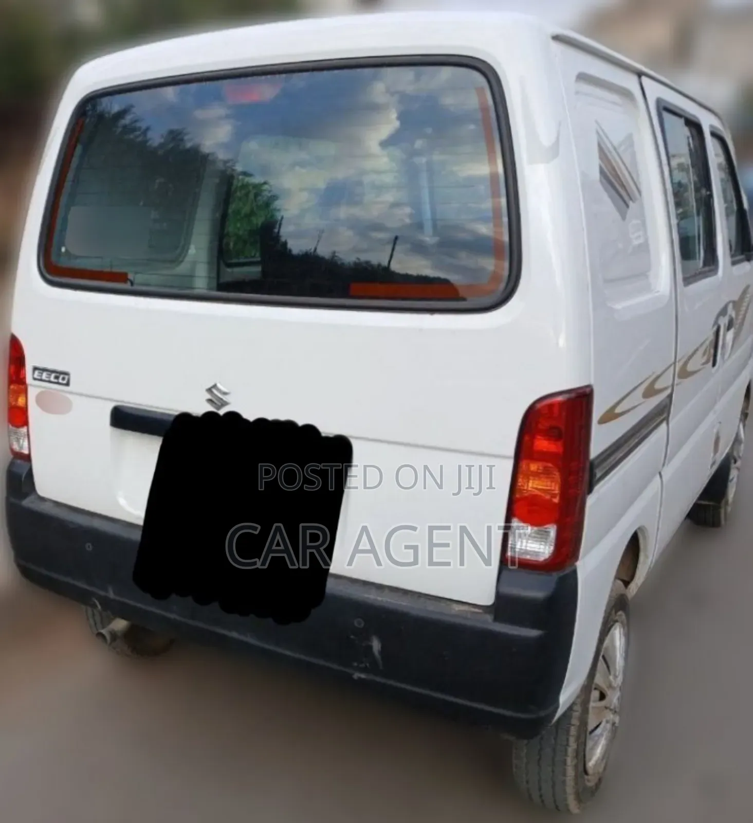 Suzuki Eeco 2023 White