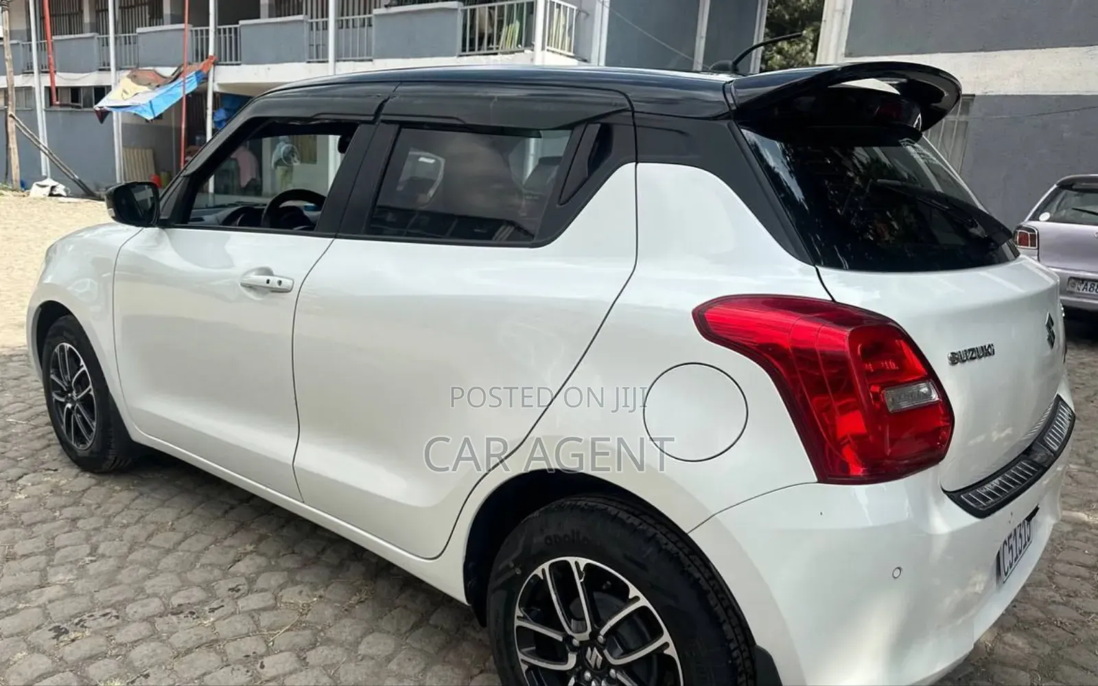 Suzuki Swift 2023 White