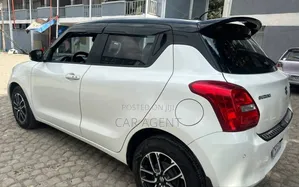 Suzuki Swift 2023 White