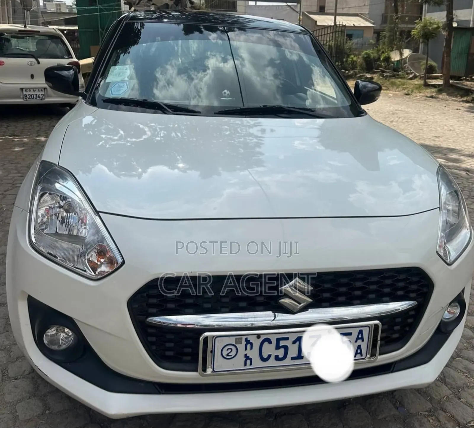 Suzuki Swift 2023 White
