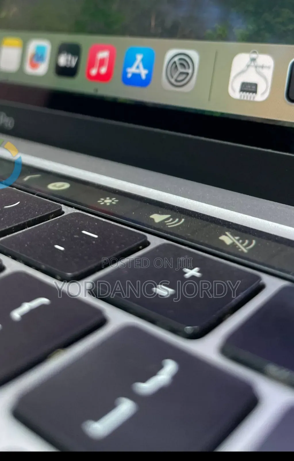 New Laptop Apple MacBook Air 2022 M2 16GB Apple M2 SSD 256GB