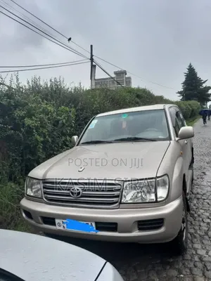 Photo - Toyota Land Cruiser 100 4.2 TD 2005 Gold