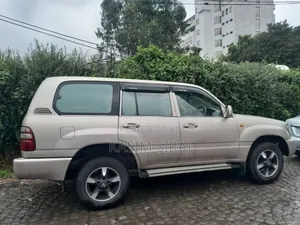Toyota Land Cruiser 100 4.2 TD 2005 Gold