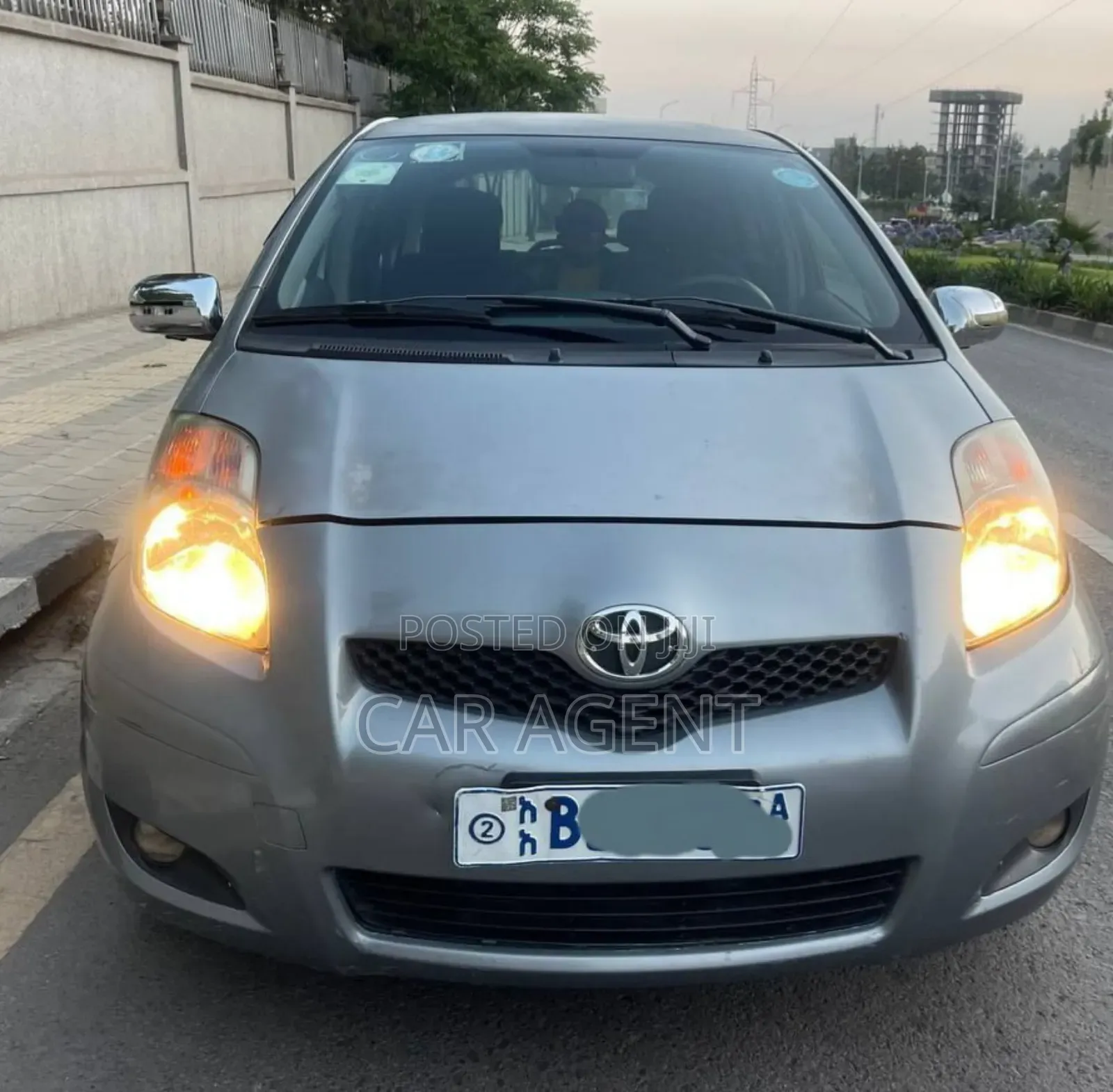 Toyota Yaris 2010 Silver