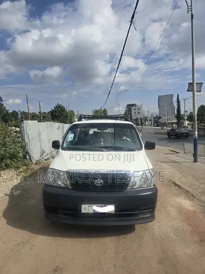 Photo - Toyota HiAce 2008 White