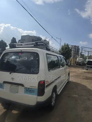 Toyota HiAce 2008 White