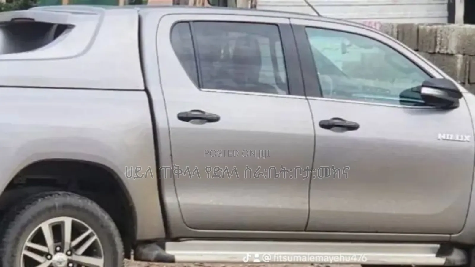 Toyota Hilux 2020 Pink