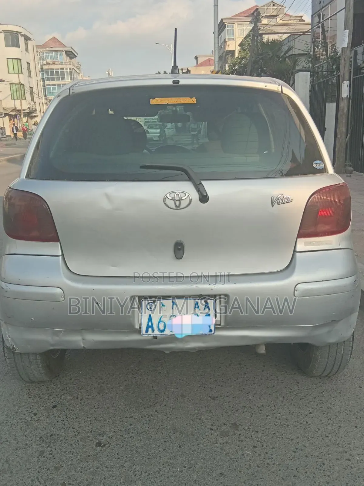 Toyota Vitz 2004 Silver