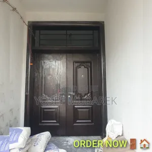 Photo - ከስጋት ነፃ ይኑሩ ቪክቶር በር