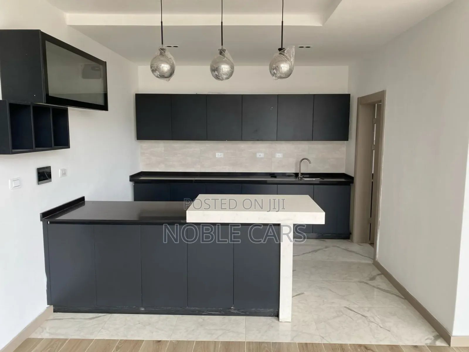 4bdrm Duplex in Sheger House, Bole for rent