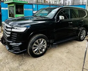 Toyota Land Cruiser 2023 Matt Black