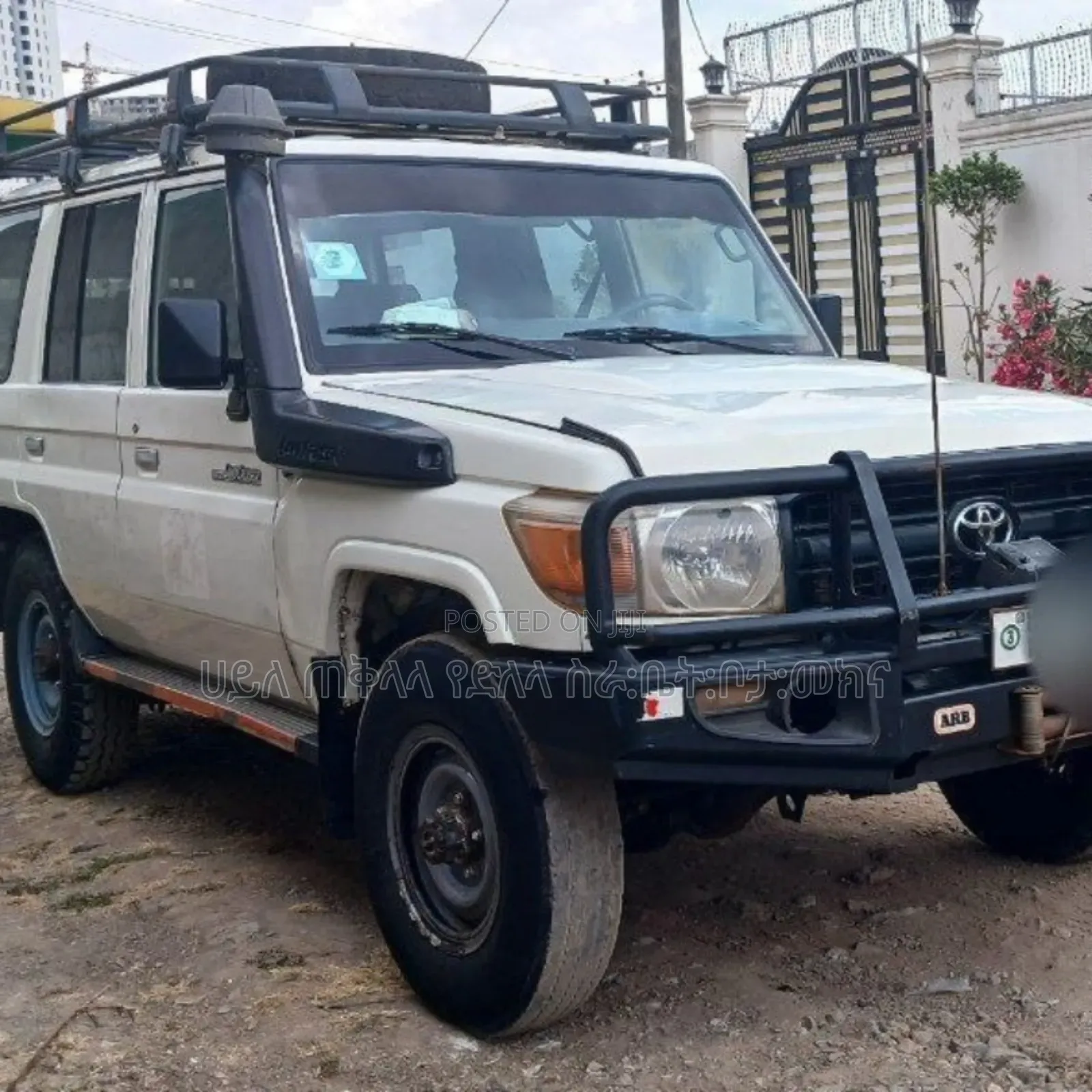 Toyota Land Cruiser 2015 White