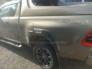 Toyota Hilux 2022 Teal