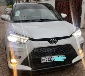 Photo - Toyota Raize 2022 White